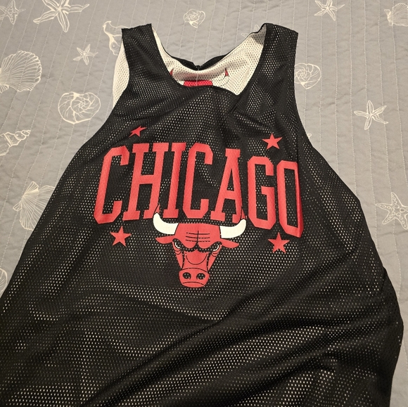 Chicago Bulls jersey - Picture 2 of 6